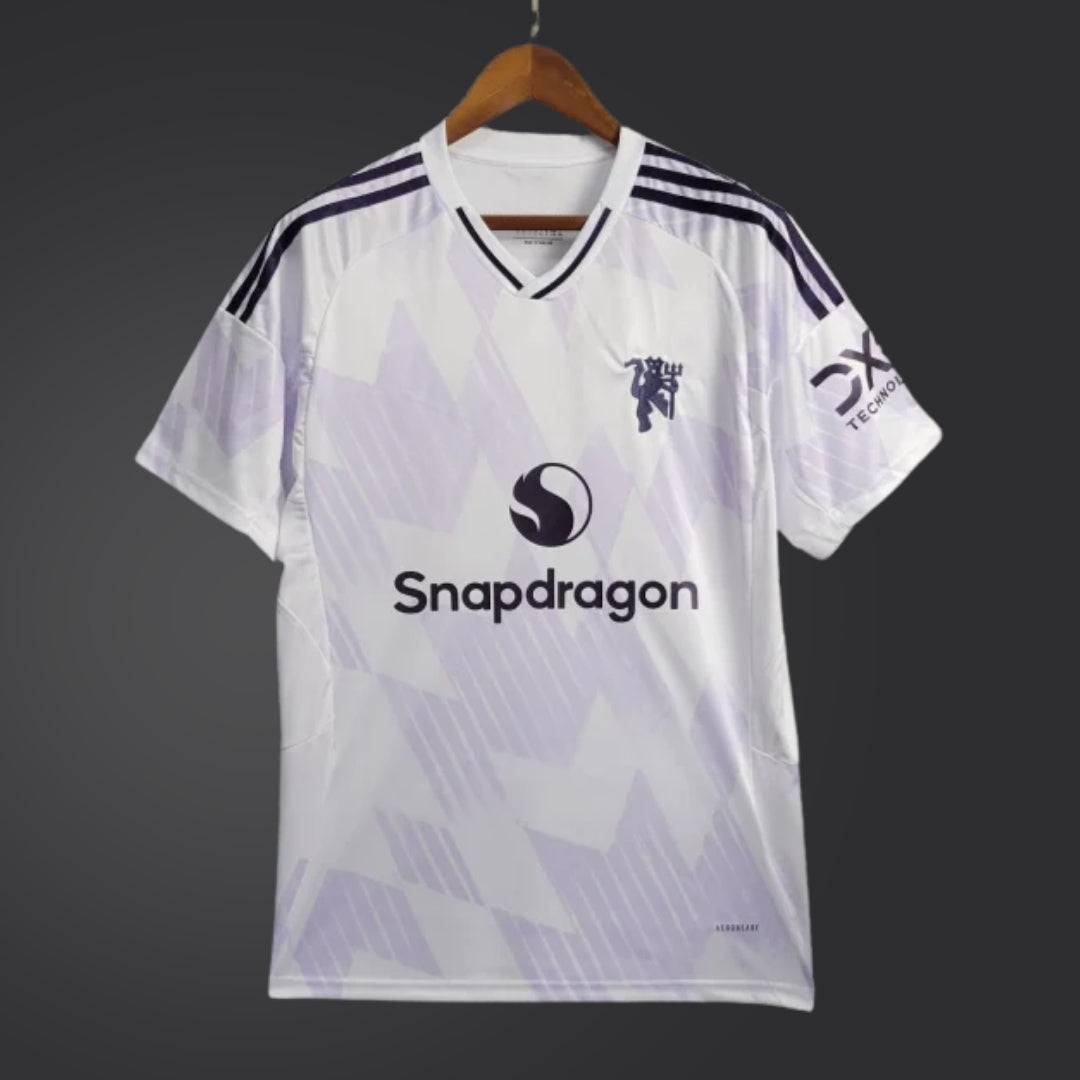 MNUT Away 25-26 Fan Version