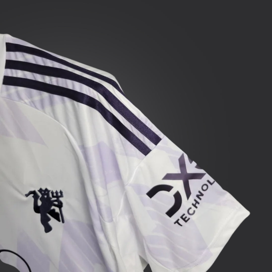 MNU Away 25-26 Fan Version