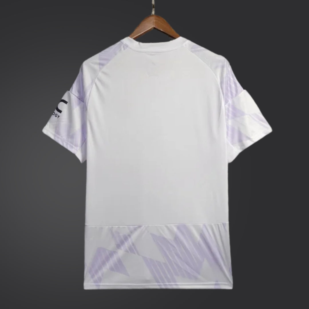 MNUT Away 25-26 Fan Version