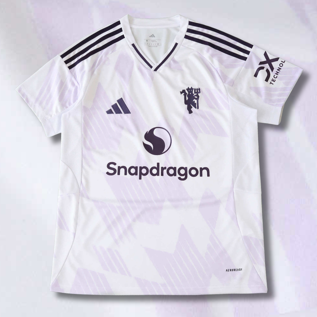 MNU Away 25-26 Fan Version