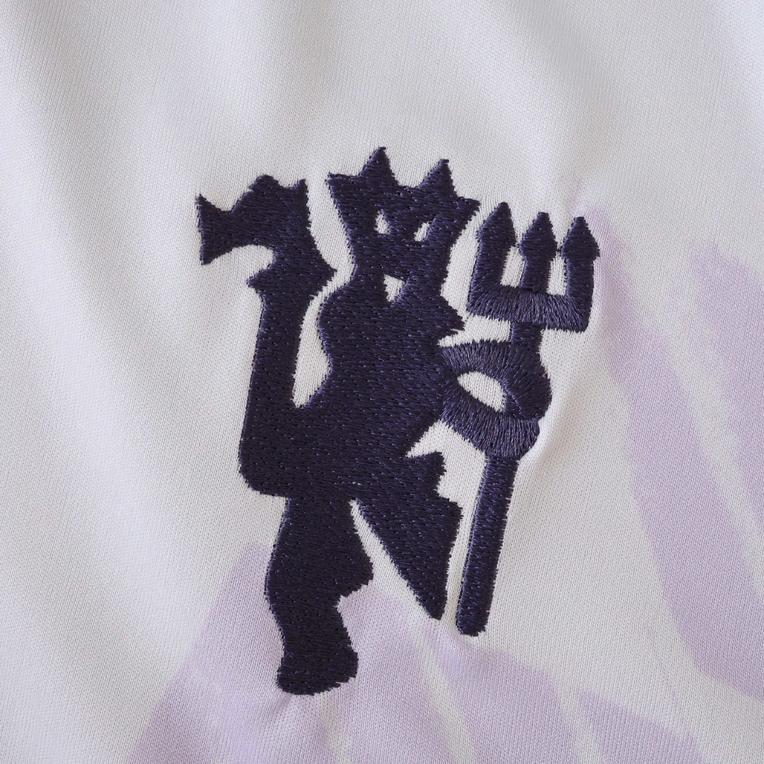 MNU Away 25-26 Fan Version