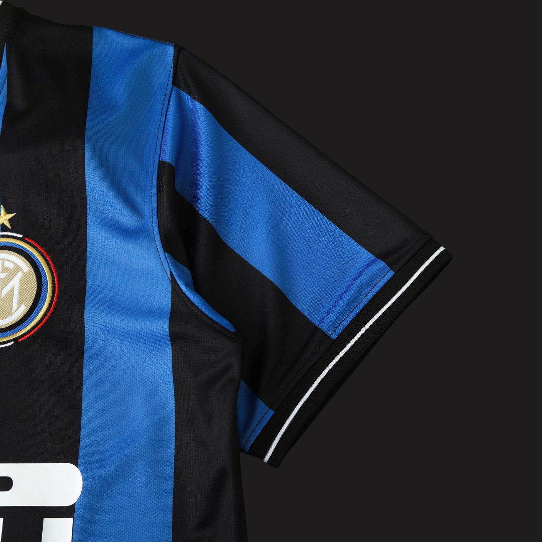 INT MIL Home 2009-10 Retro