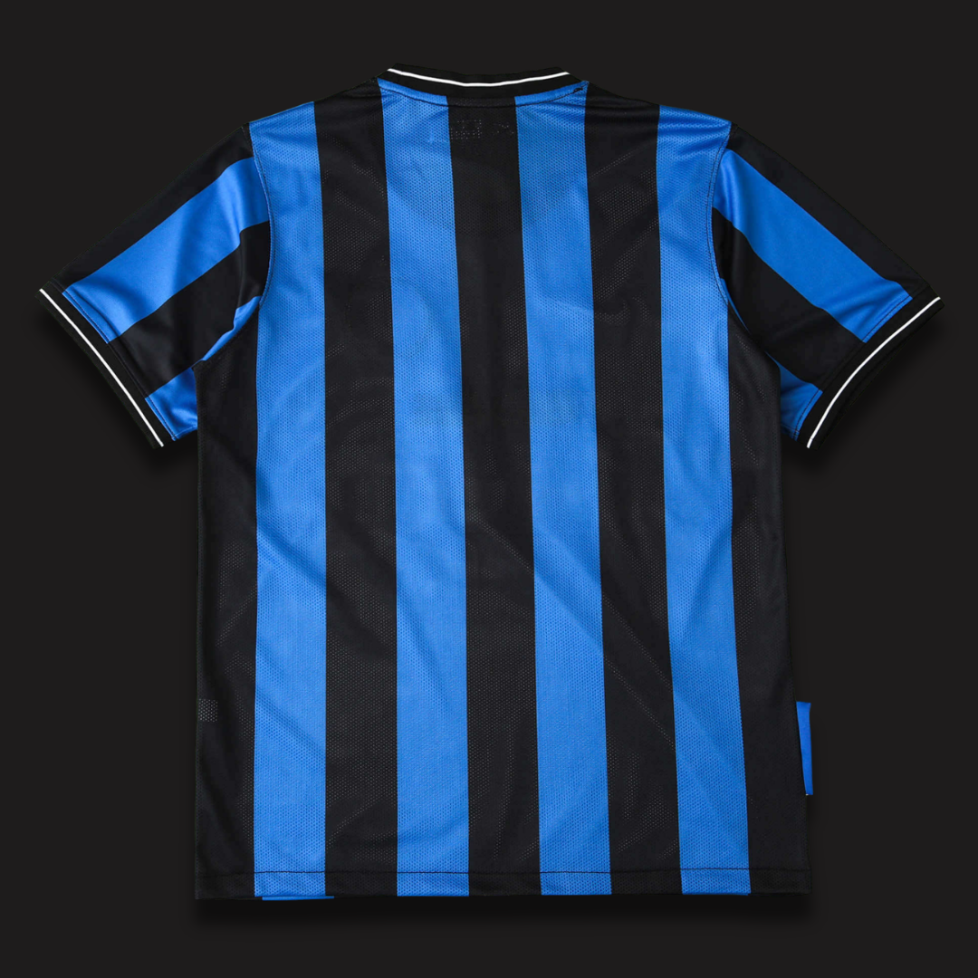 INT MIL Home 2009-10 Retro